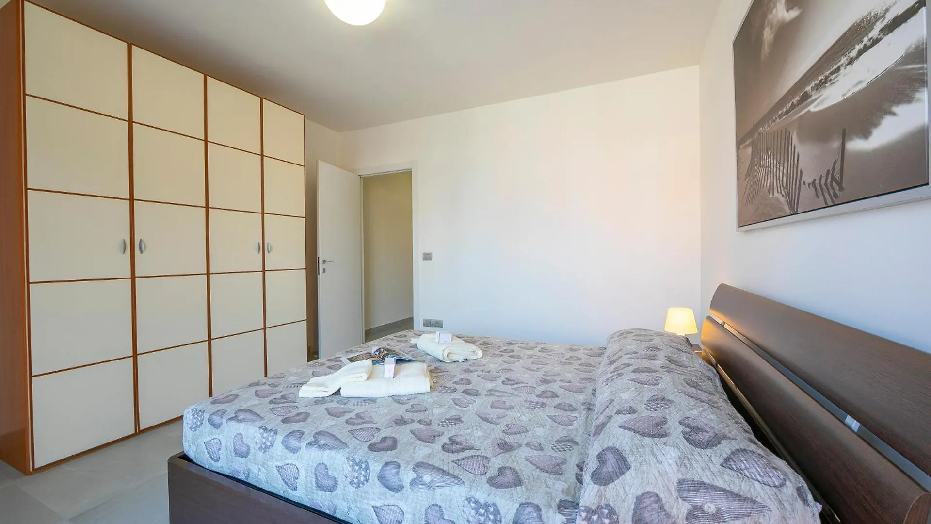 Apartment Casa Del Faro - Happy Rentals Peschiera del Garda Italy